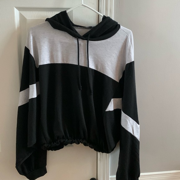 JS DAY + NIGHT black Crop Sweater - Picture 1 of 3